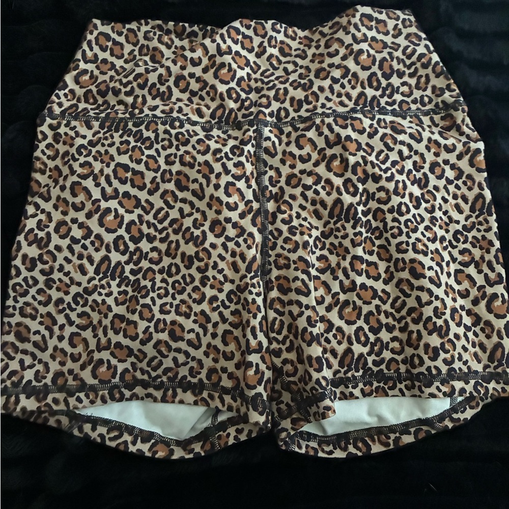 Leopard Print fleo Women's Shorts